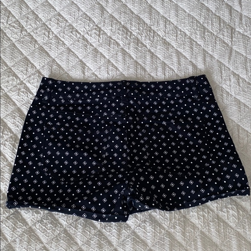 Juniors shorts black with white design